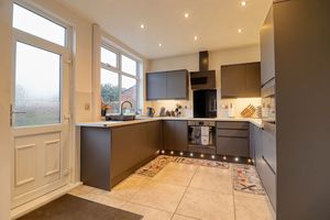 Kitchen- click for photo gallery